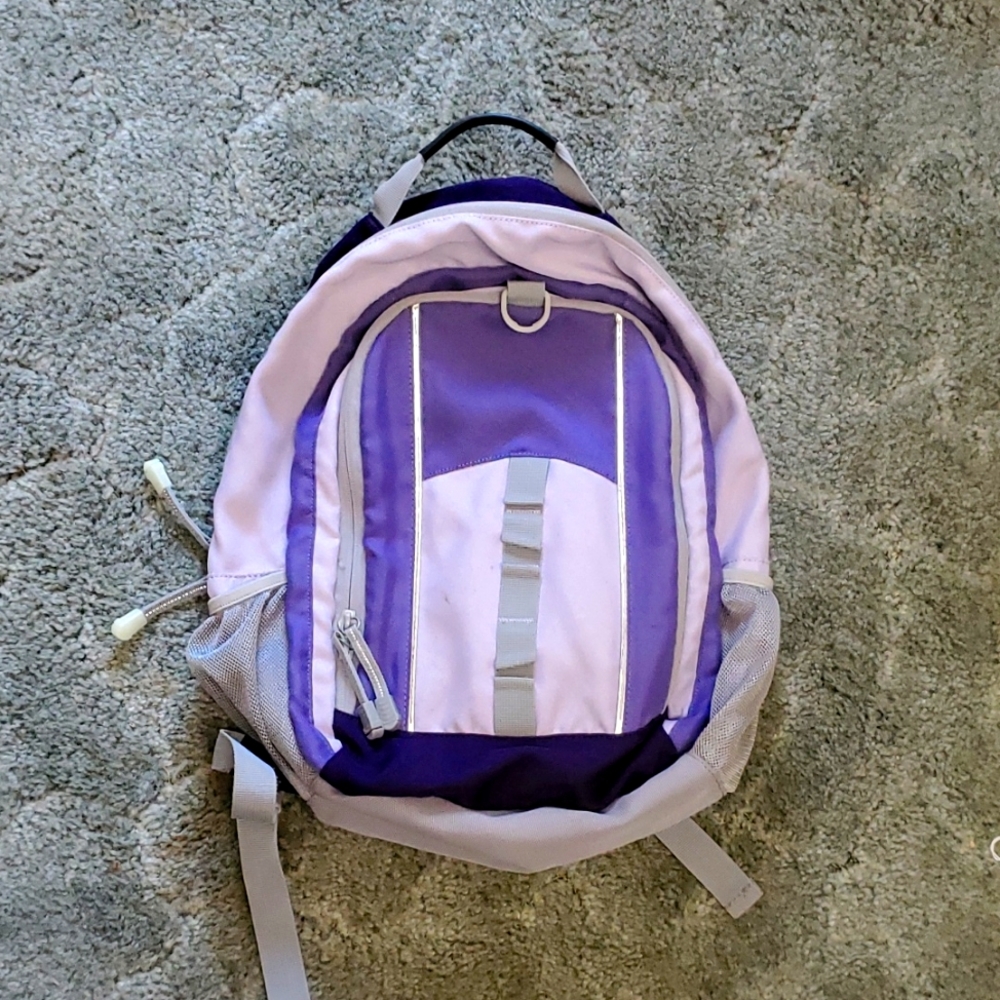 Lightweight purple lands end school backpack. Ships fast, quality